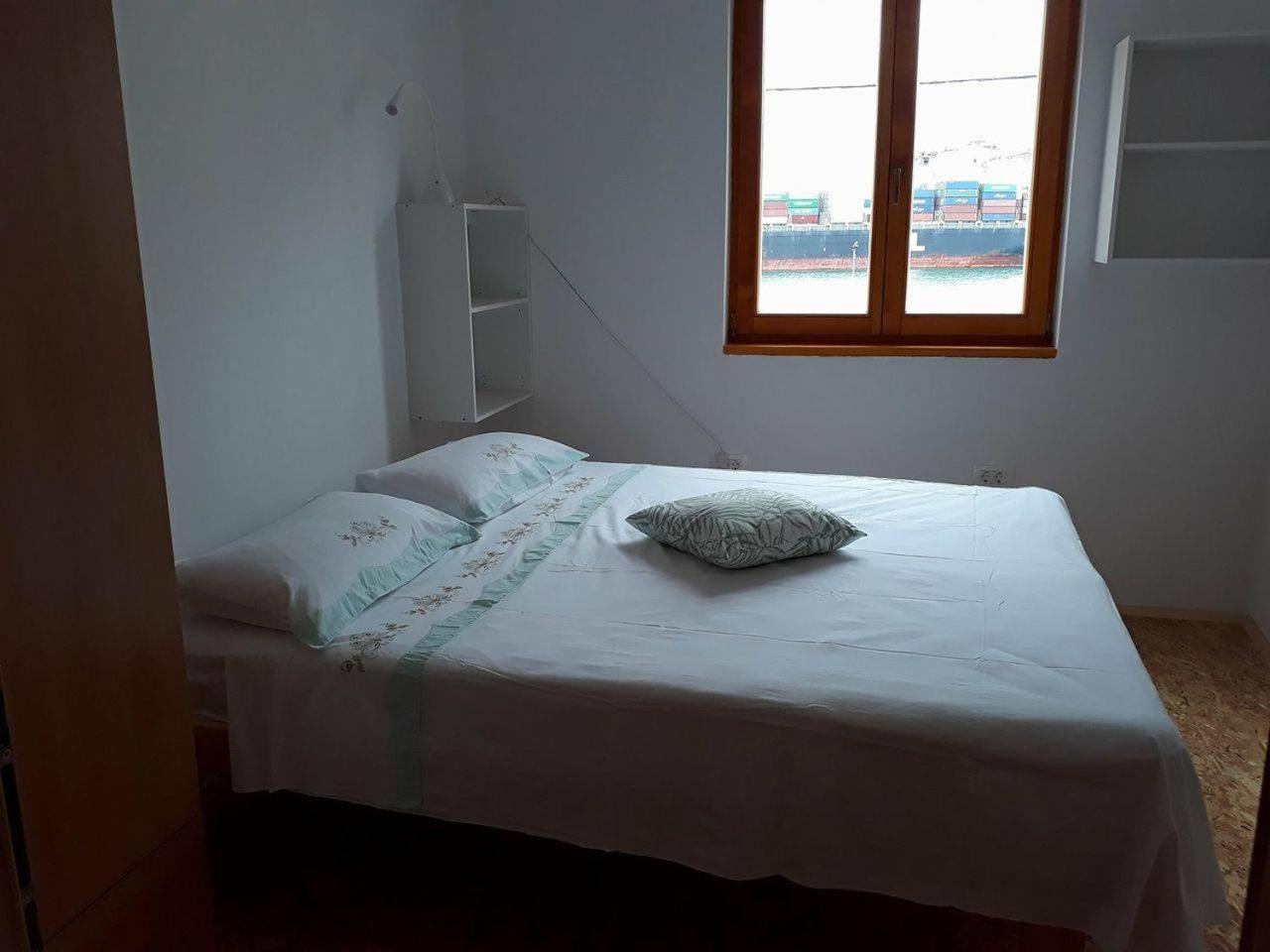 Vse Kontenti Apartment Koper Bagian luar foto